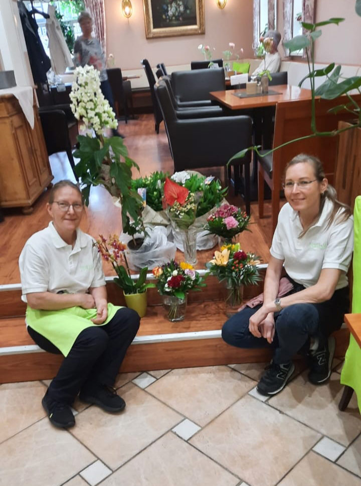 Unser Team im Café